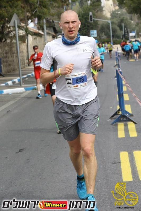 Egils running a marathon